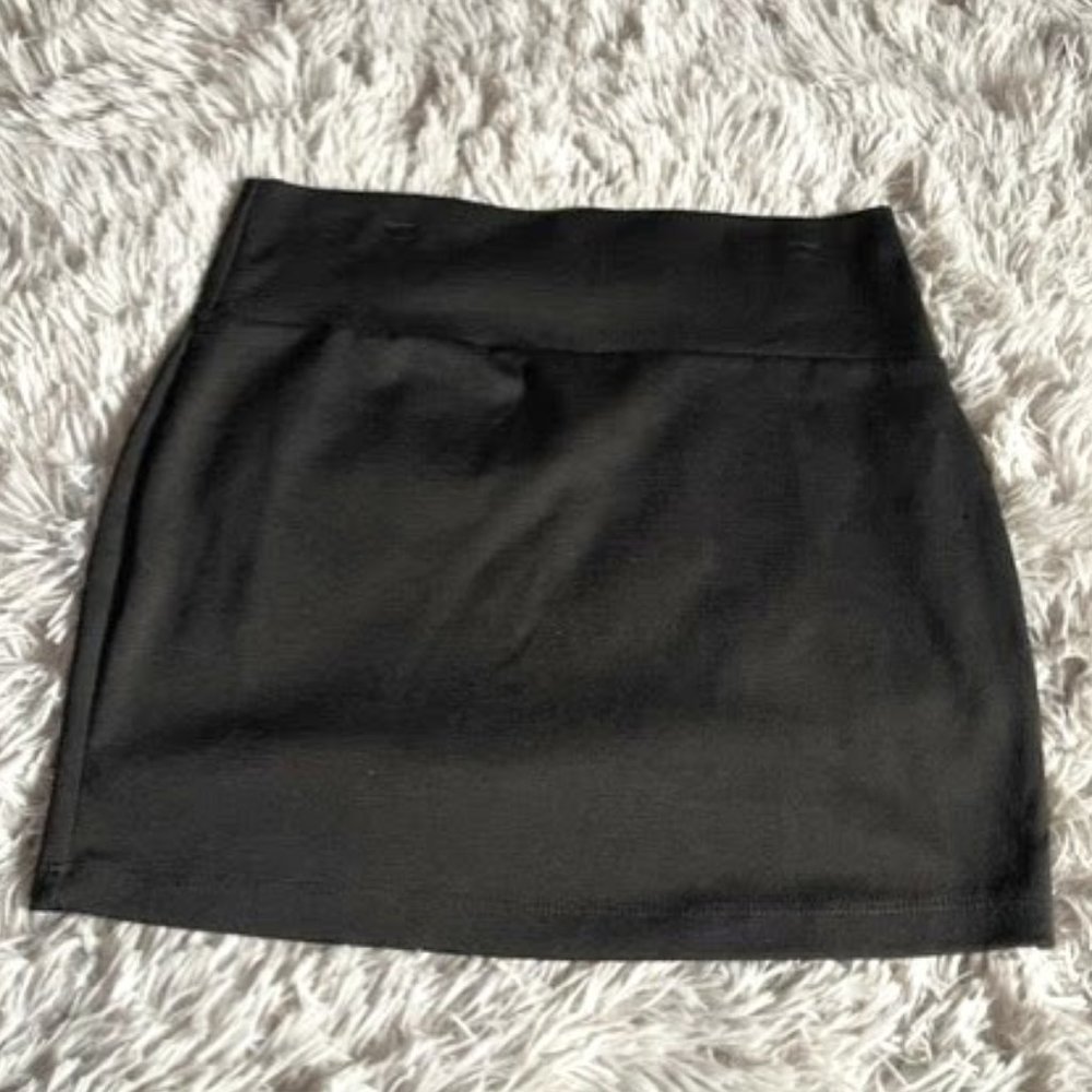BODY CENTRAL, Black Mini Skirt, Size M